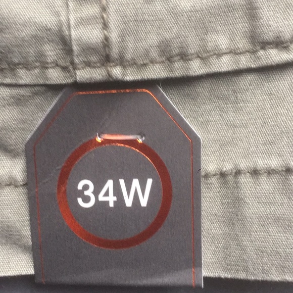 Green cargo shorts - Picture 6 of 6